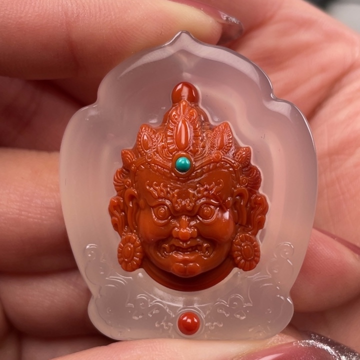 南红玛瑙吊坠未镶嵌