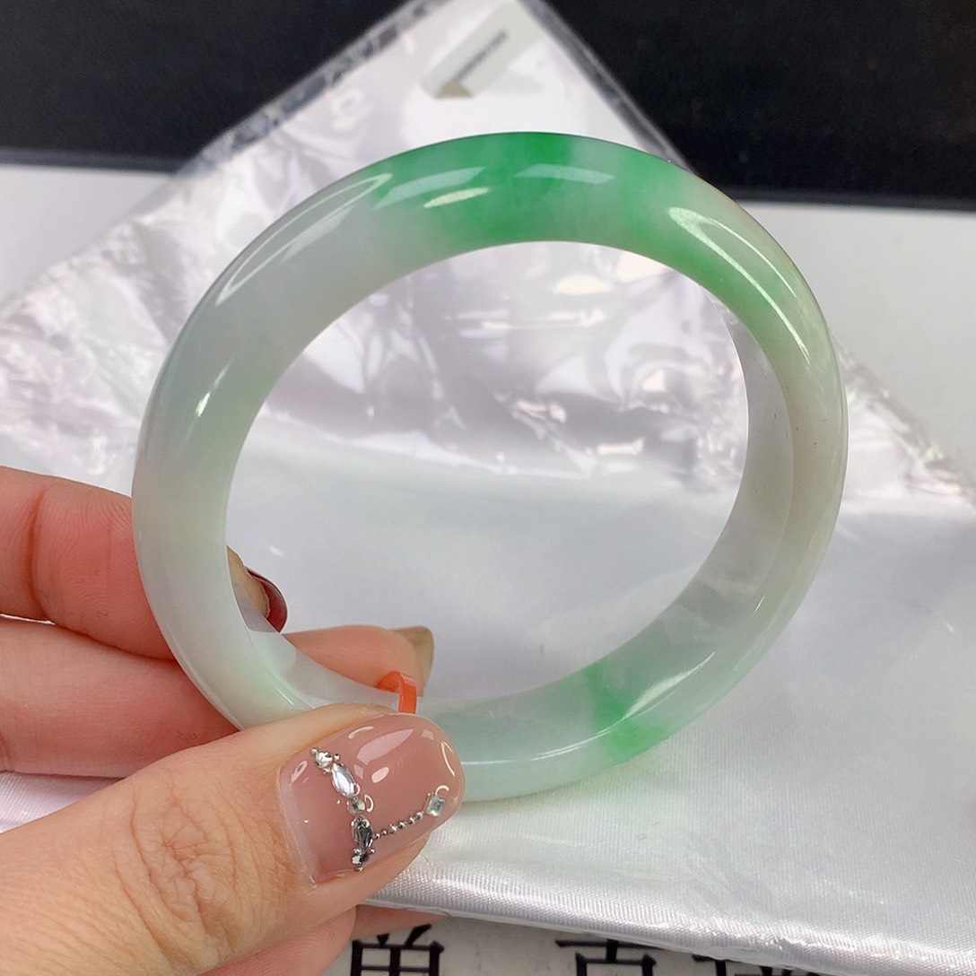 翡翠手镯未镶嵌天然A货翡翠023