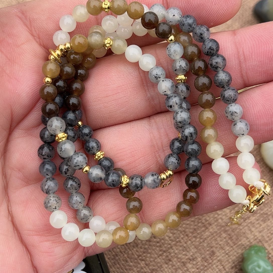 颈饰未镶嵌和田玉（糖玉）