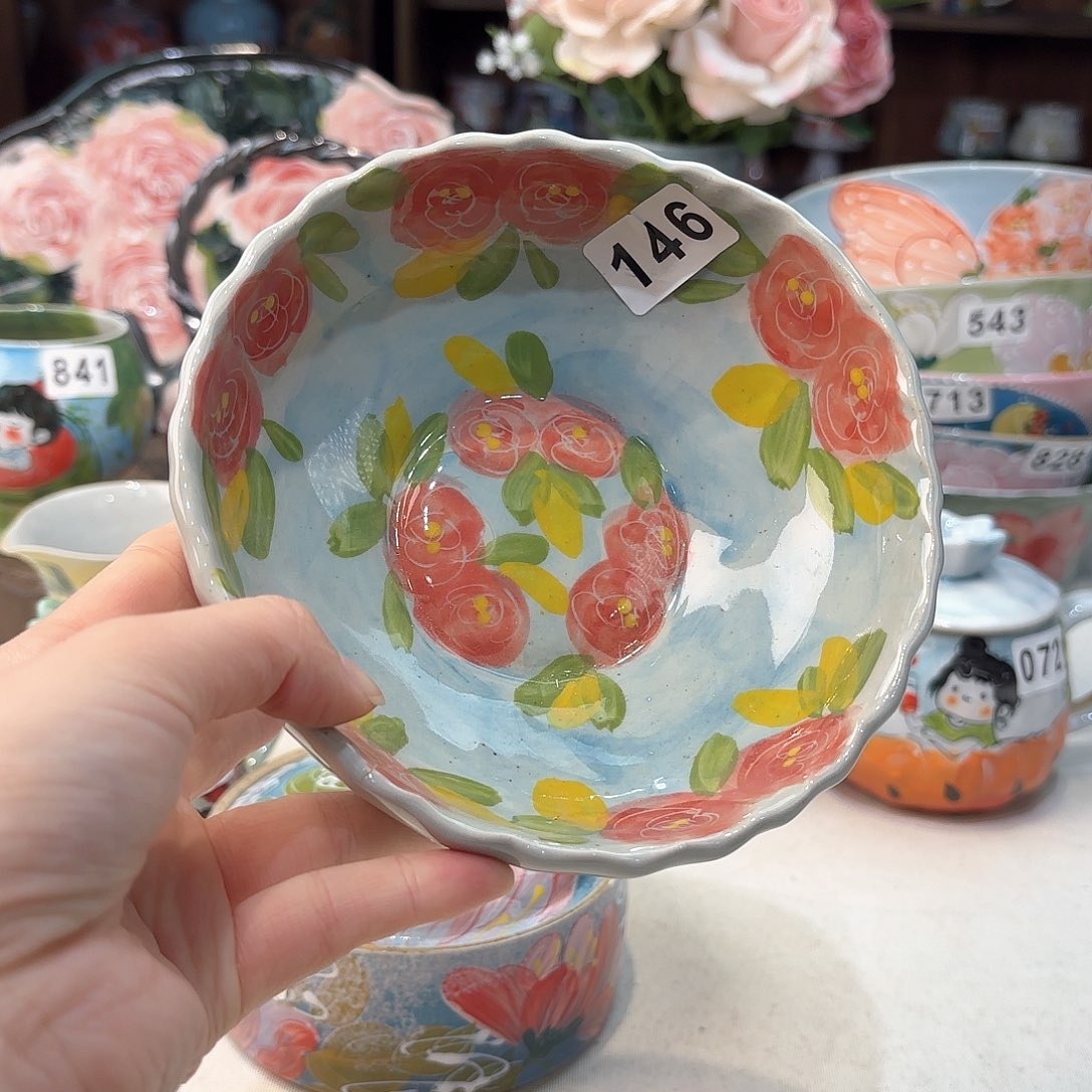 瓷片兔兔好可爱呀打