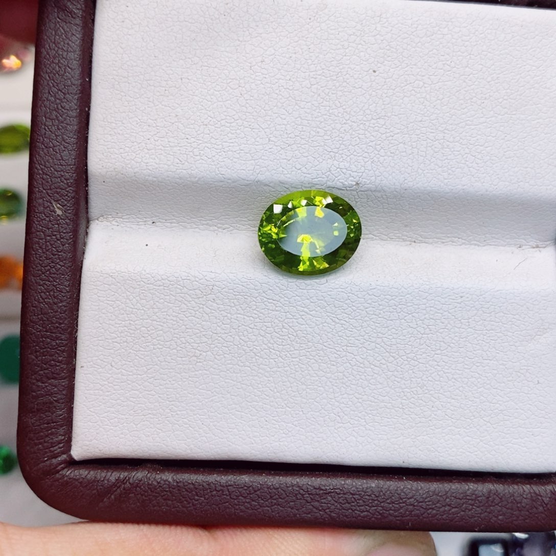 橄榄石裸石未镶嵌橄榄石9*11