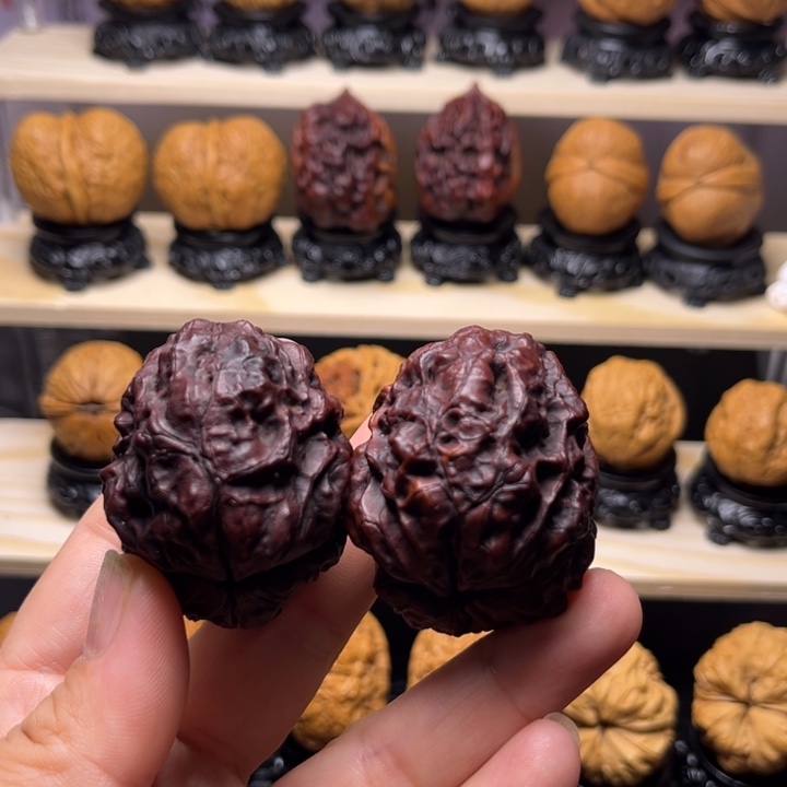 文玩核桃吊坠21w大飞蟾48尺