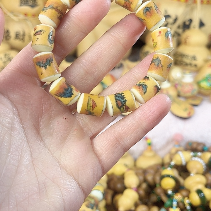 小****咯哦哦小心翼翼我哦嘻嘻