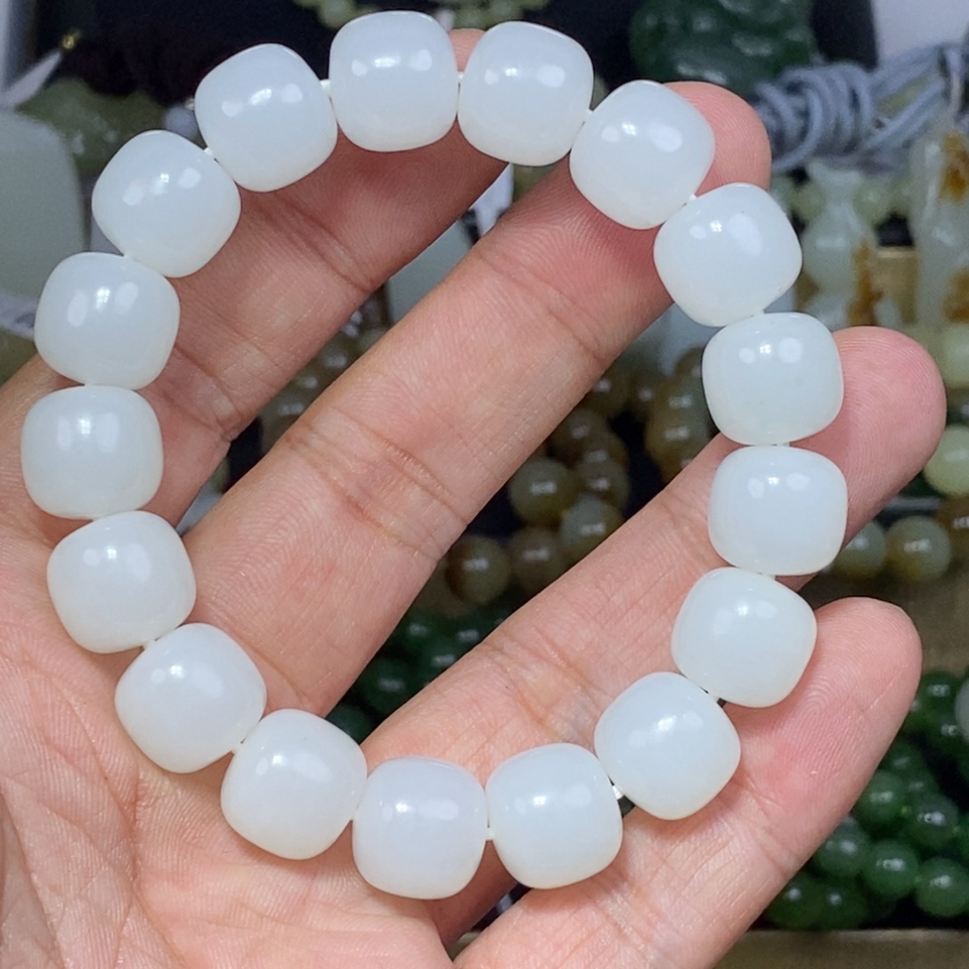 仁***和和田玉未镶嵌手链