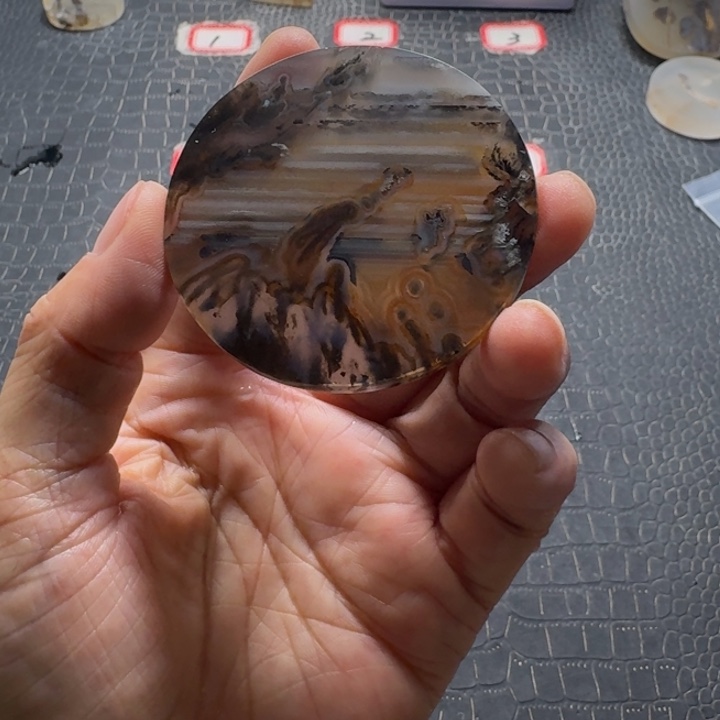 ****火玛瑙/玉髓未镶嵌珠宝奇石