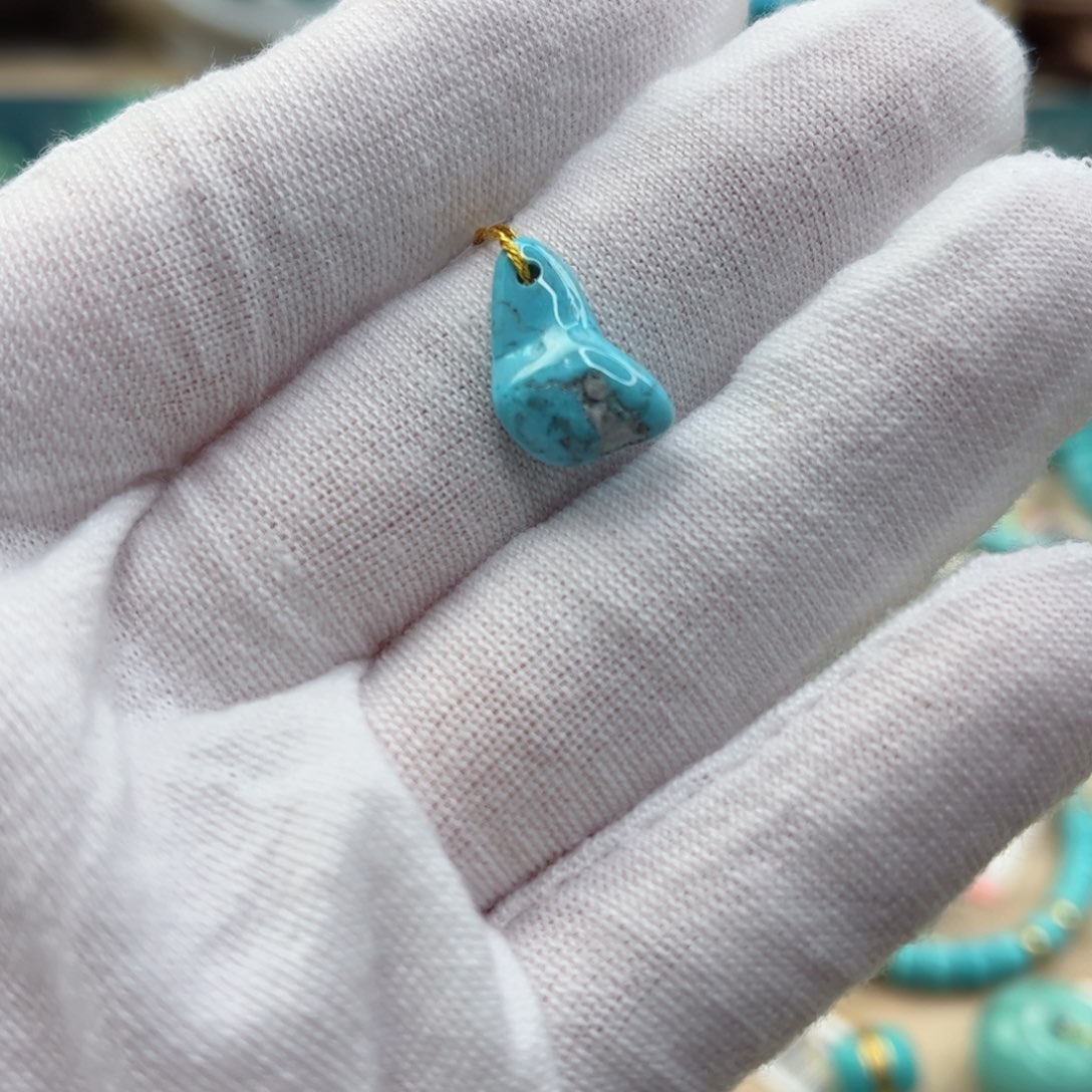 绿松石配饰未镶嵌