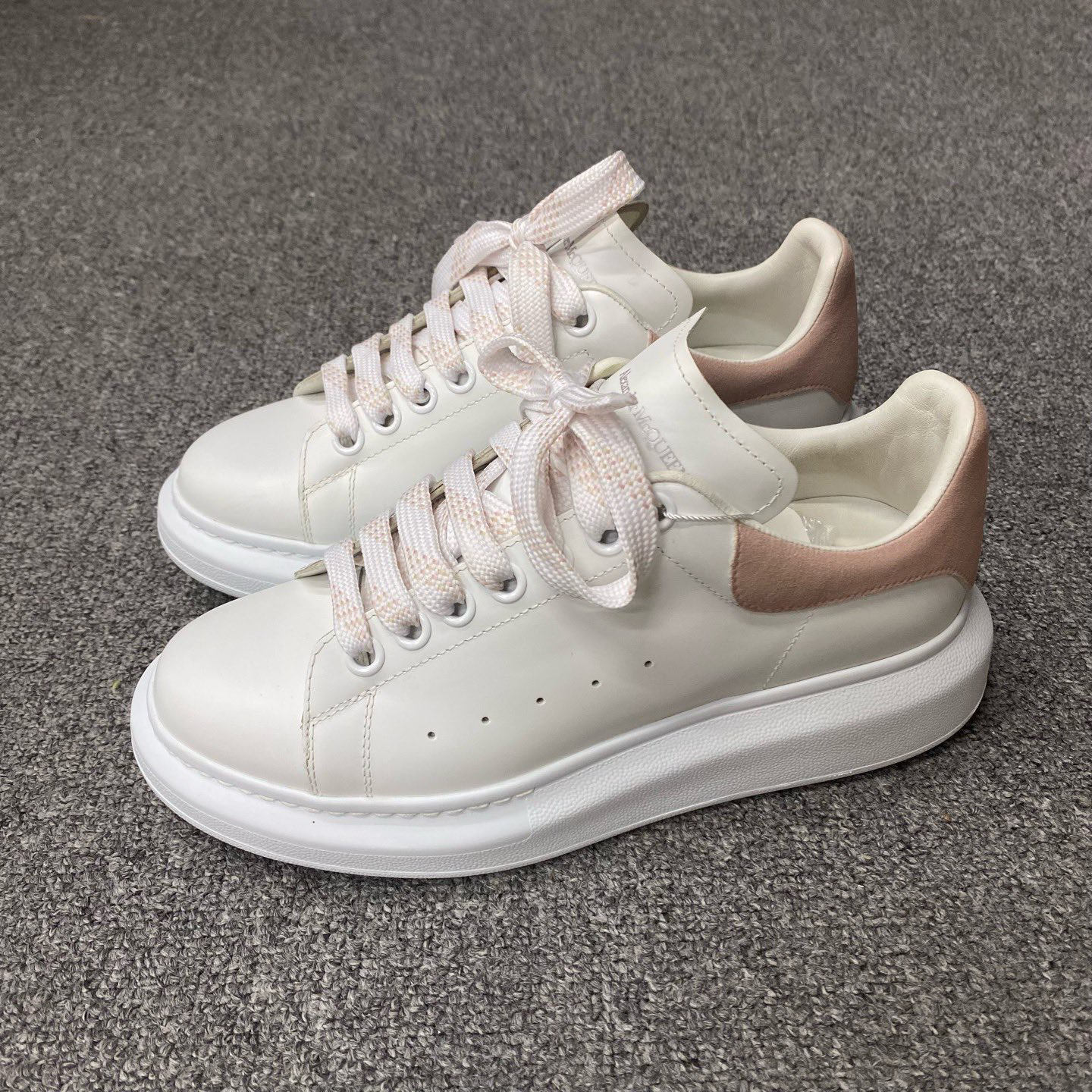 99新 Alexander McQueen/亚历山大·麦昆 99新/38码/鞋/BF01389