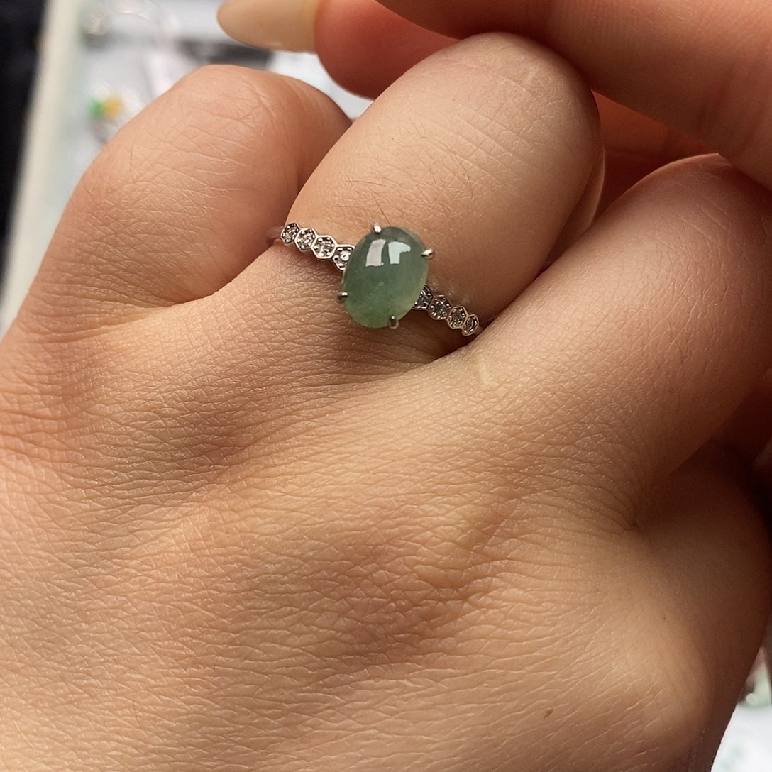 翡翠未镶嵌戒指翡翠