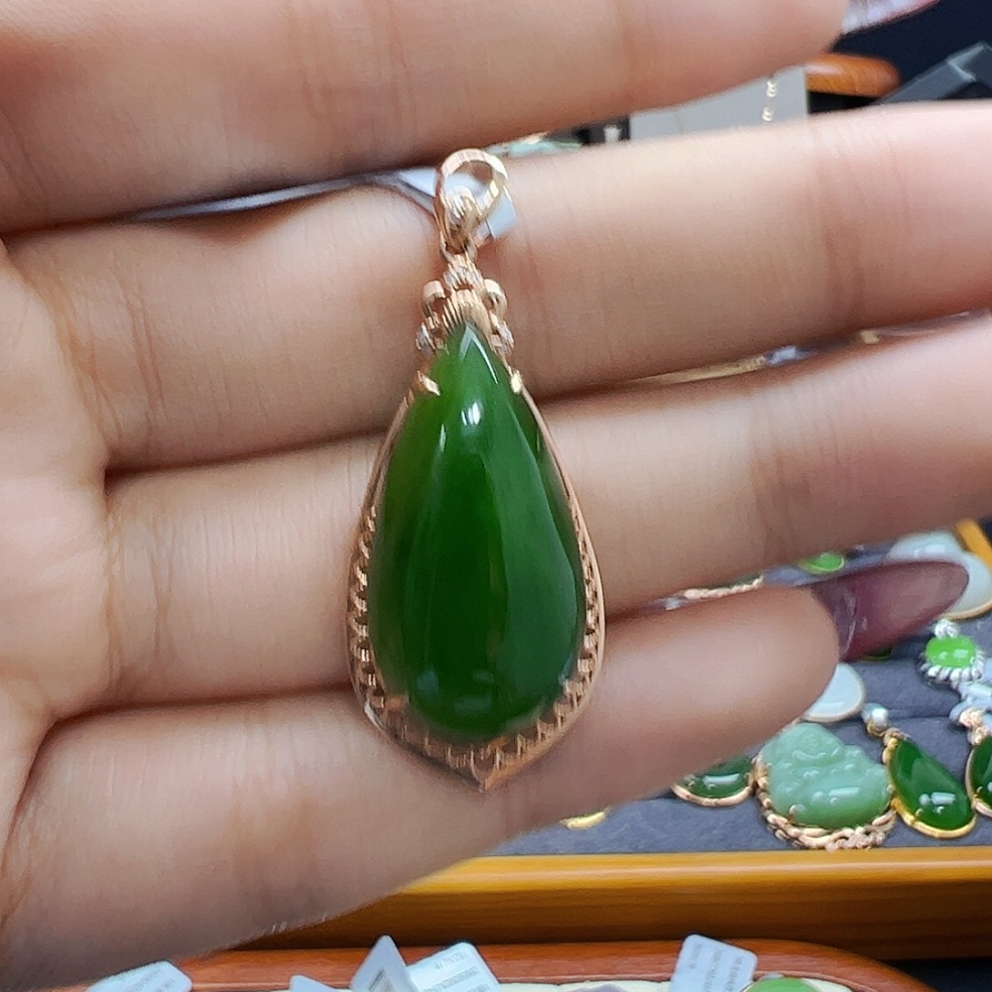 草***1和田玉18K金镶嵌吊坠(赠链)