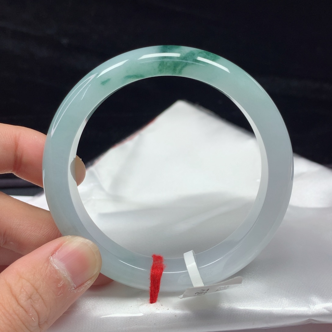 翡翠手镯（圆镯）未镶嵌58.5