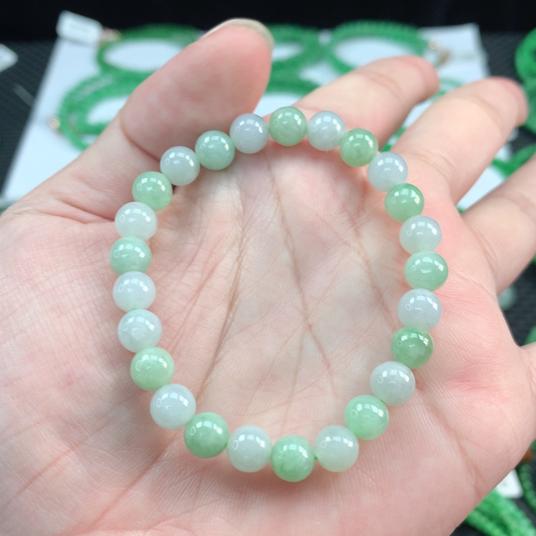 翡翠手链未镶嵌翡翠