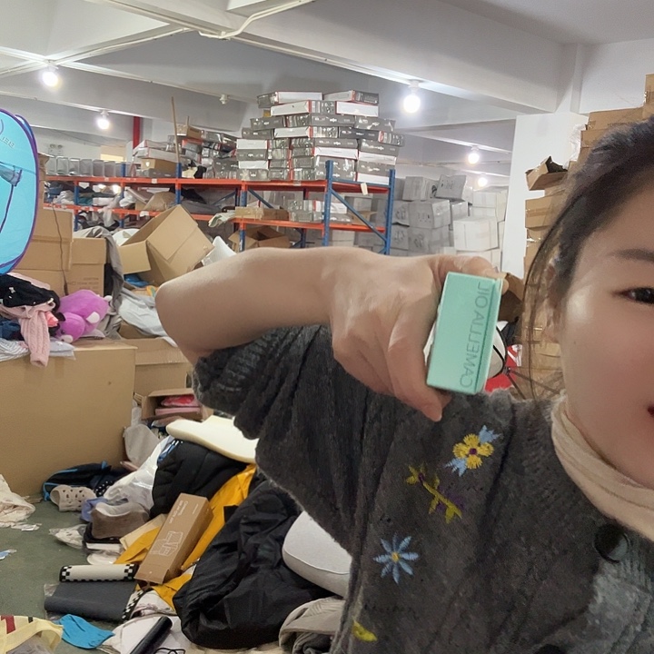 山茶儿童唇膏啦啦啦啦