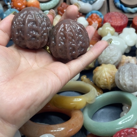 合金石英质玉（黄龙玉）手链?