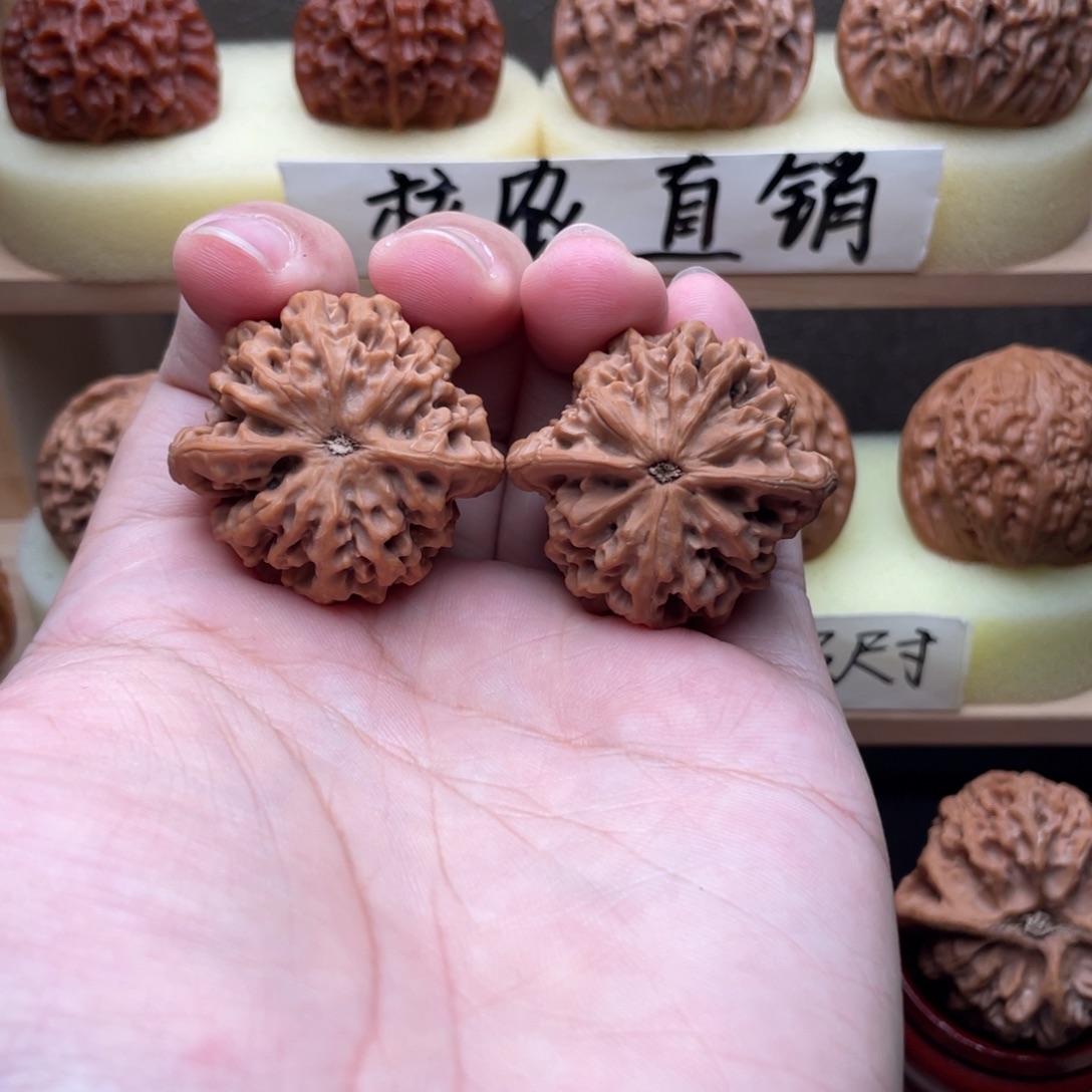 小***·文玩核桃吊坠全品秦闷37交友价