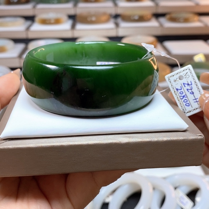 和田玉手镯60未镶嵌