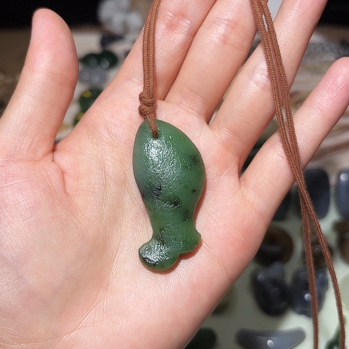 和田玉未镶嵌颈饰买断不退不换