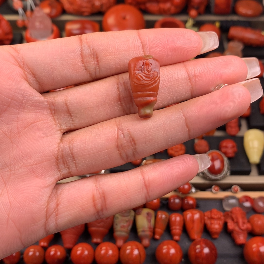 南红玛瑙未镶嵌包浆悟道三通11