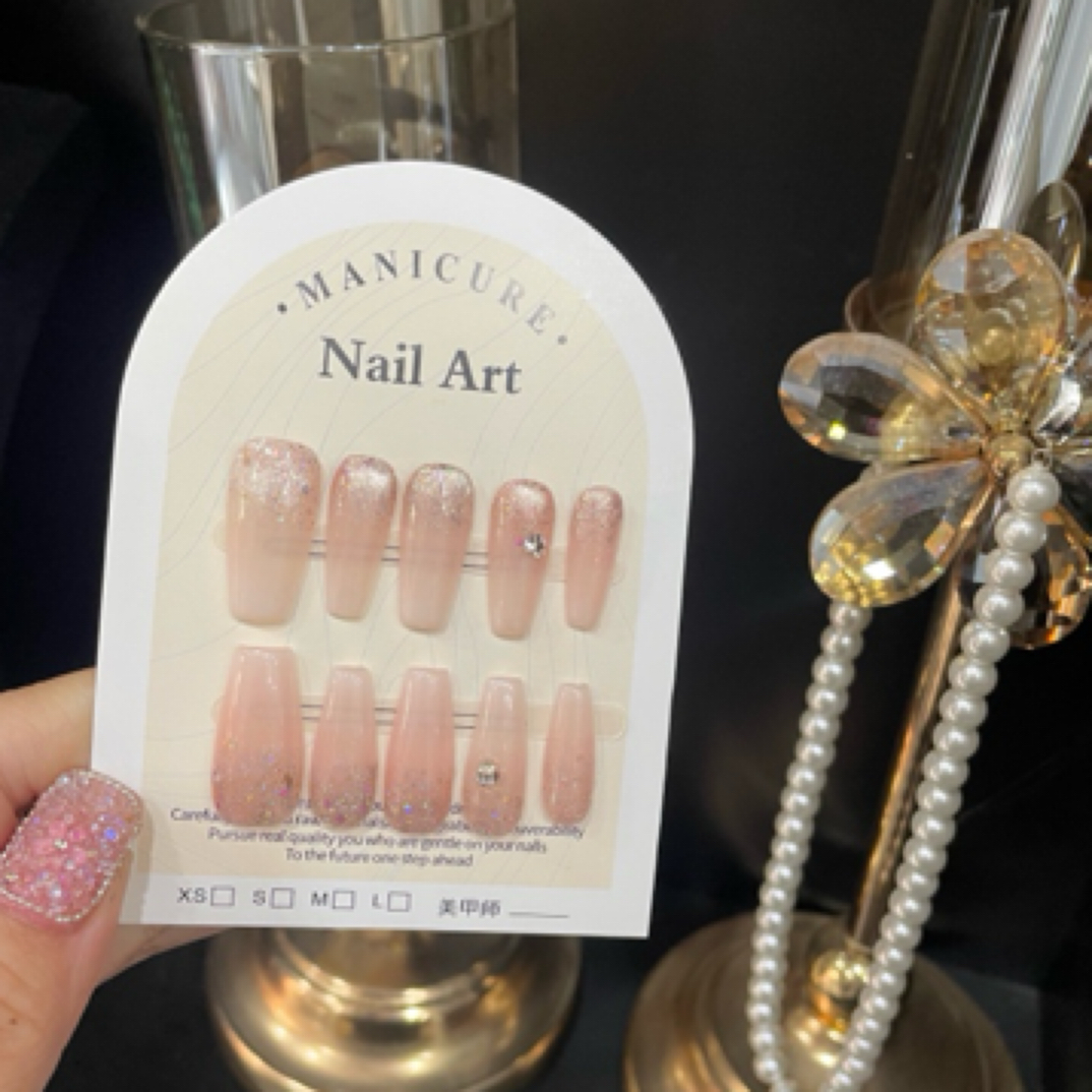 纯手工定制穿戴甲～奶呼呼的粉色