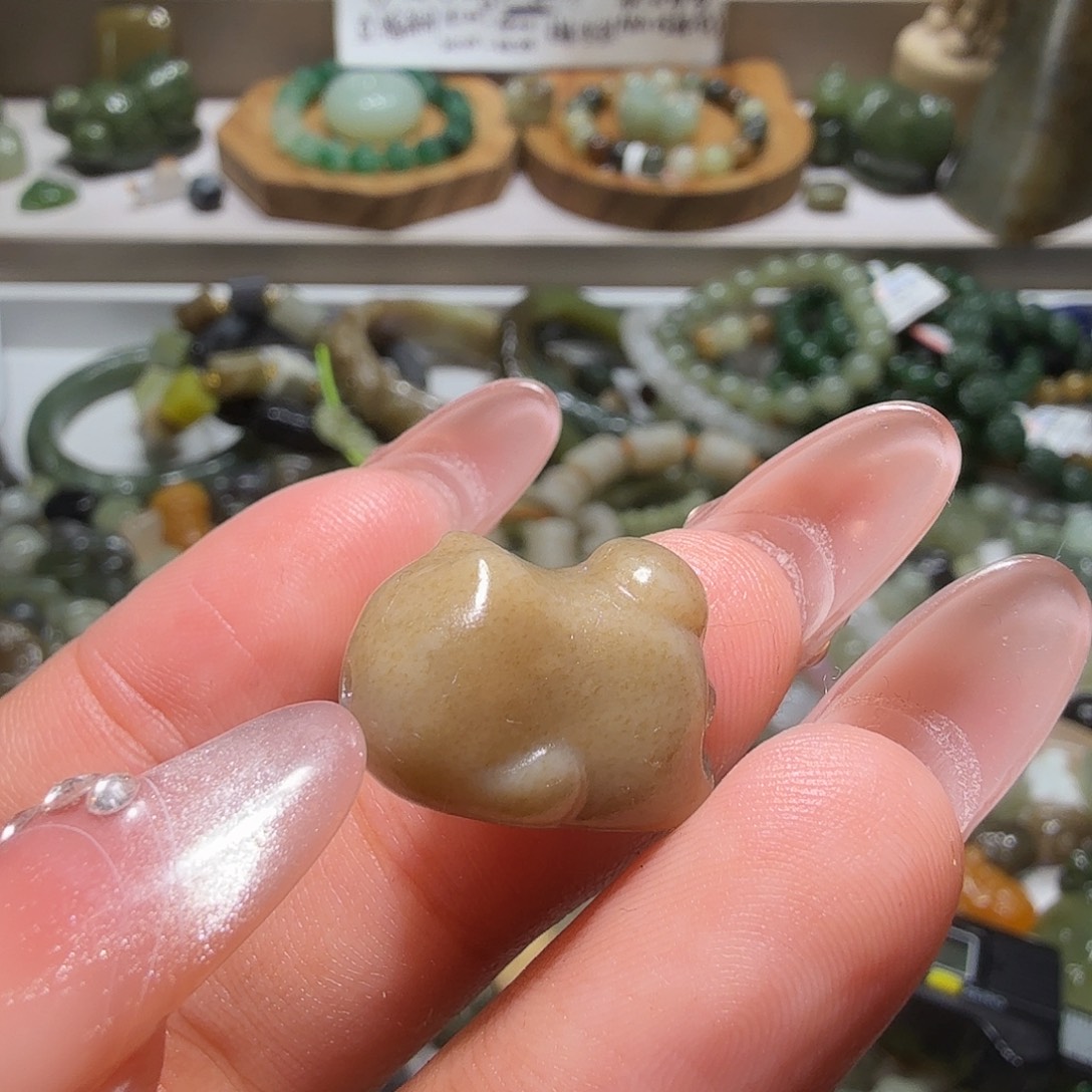 和田玉未镶嵌珠宝奇石