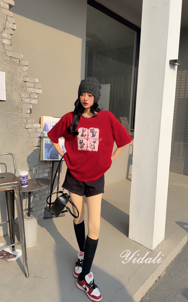 时尚常规红色T恤印花韩版短袖百搭圆领常规款烫印简约