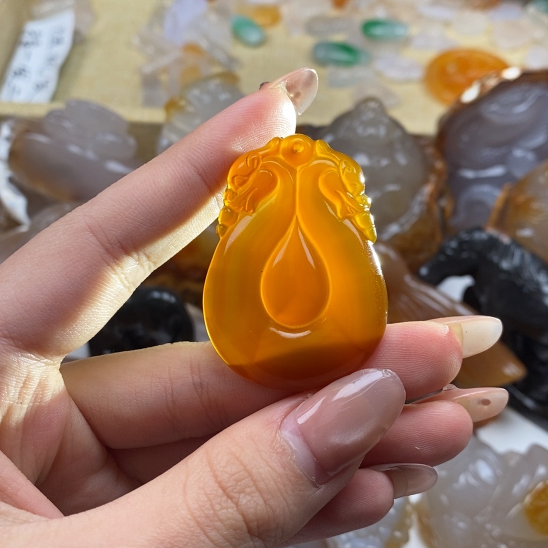 玛瑙/玉髓未镶嵌颈饰