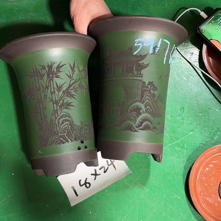 七***九紫砂花盆微瑕中号