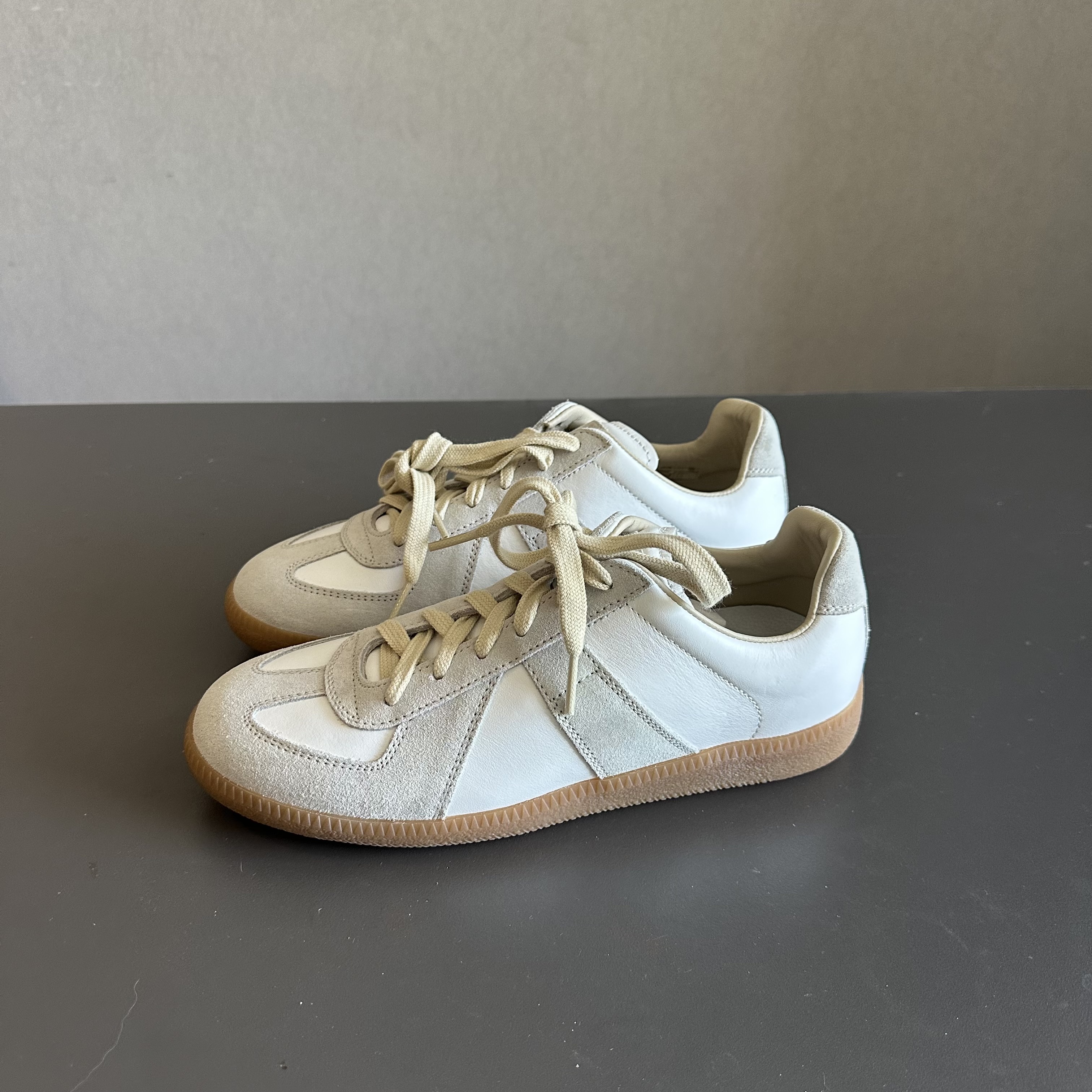 未使用 Maison Margiela/梅森马吉拉 马吉拉 德训 白灰 37码