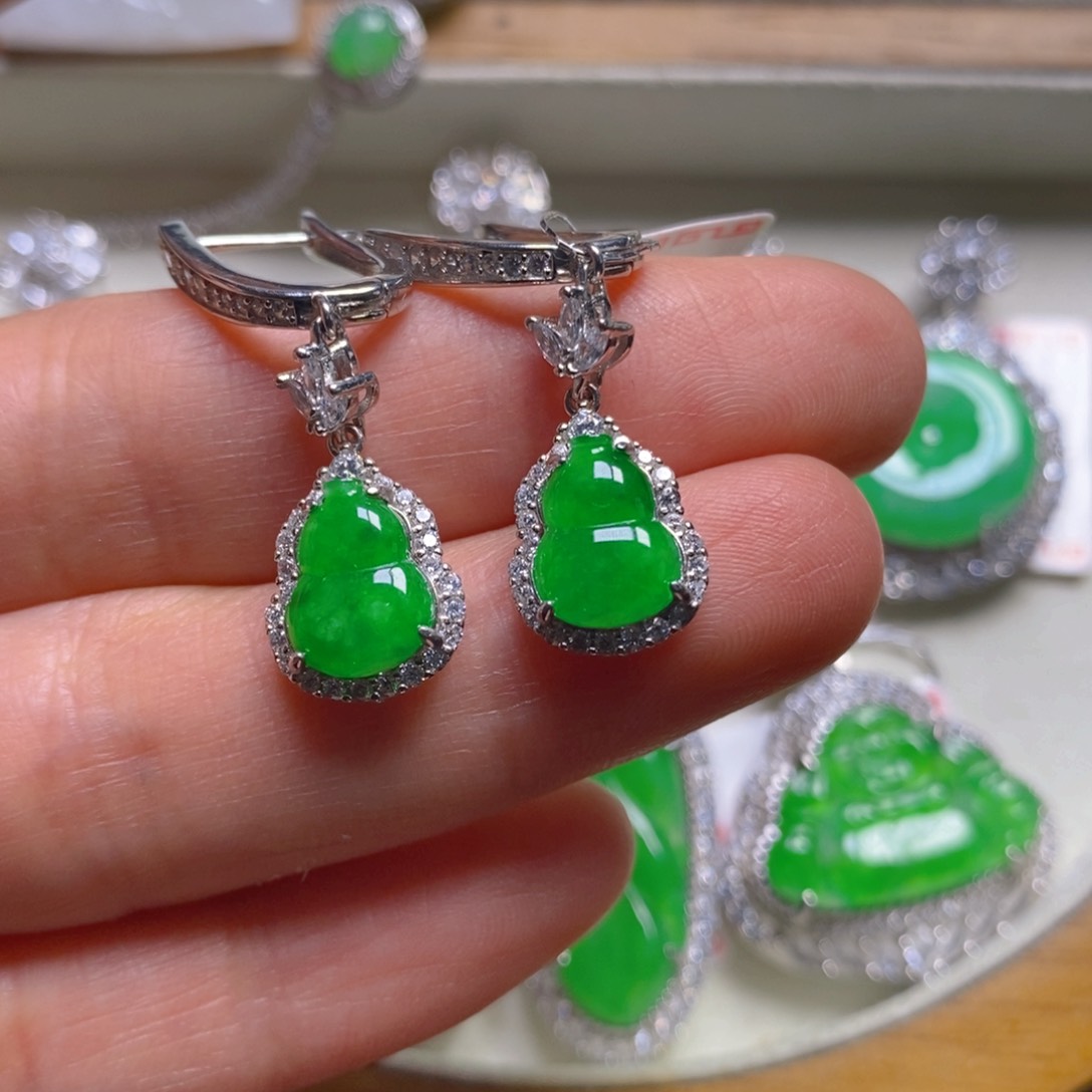 翡翠颈饰银S925镶嵌葫芦耳坠