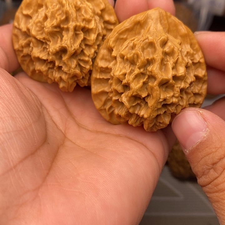 把件桃核大*哥帝王狮子头