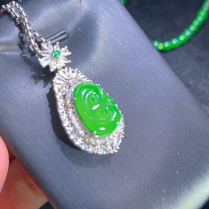 【闪购商品】翡翠颈饰未镶嵌翡翠