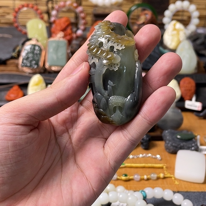 颈饰未镶嵌和田玉吊坠p