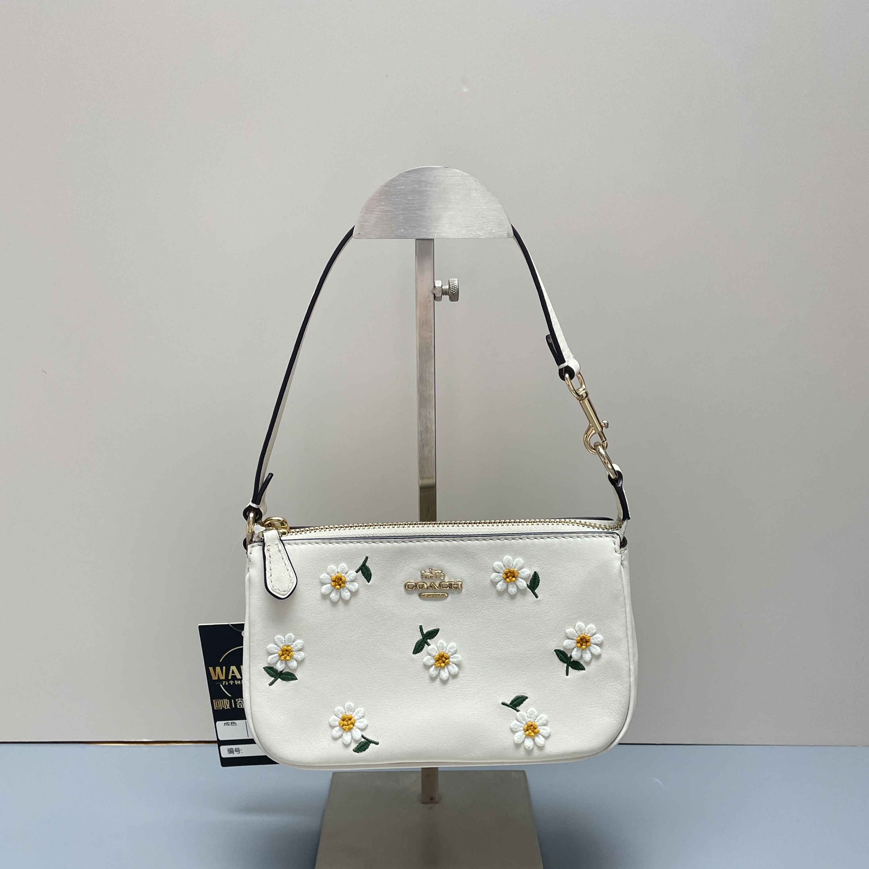 95新 COACH/蔻驰 nolita19小雏菊刺绣麻将包19*11*5cmE121706