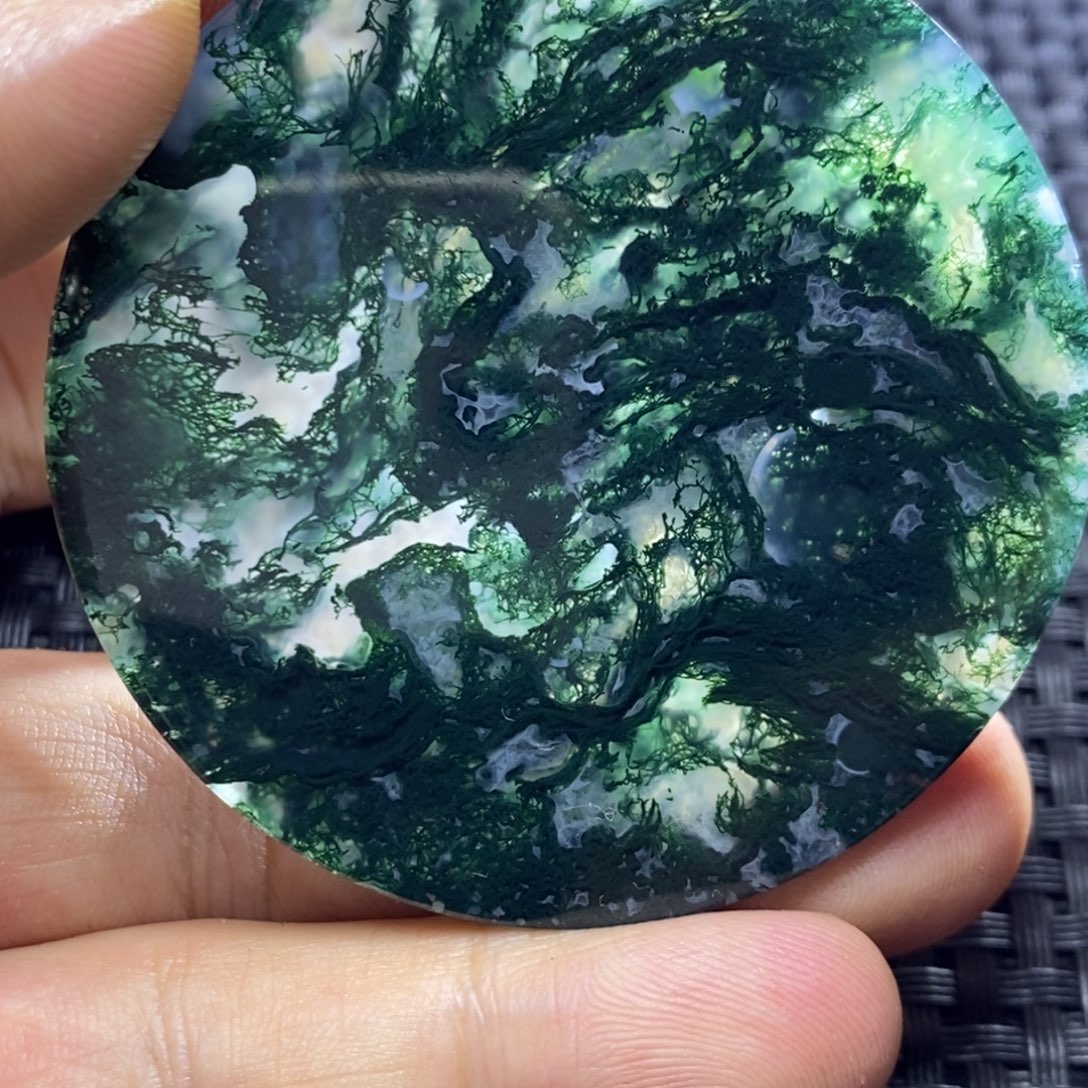 朱***财玛瑙/玉髓未镶嵌颈饰