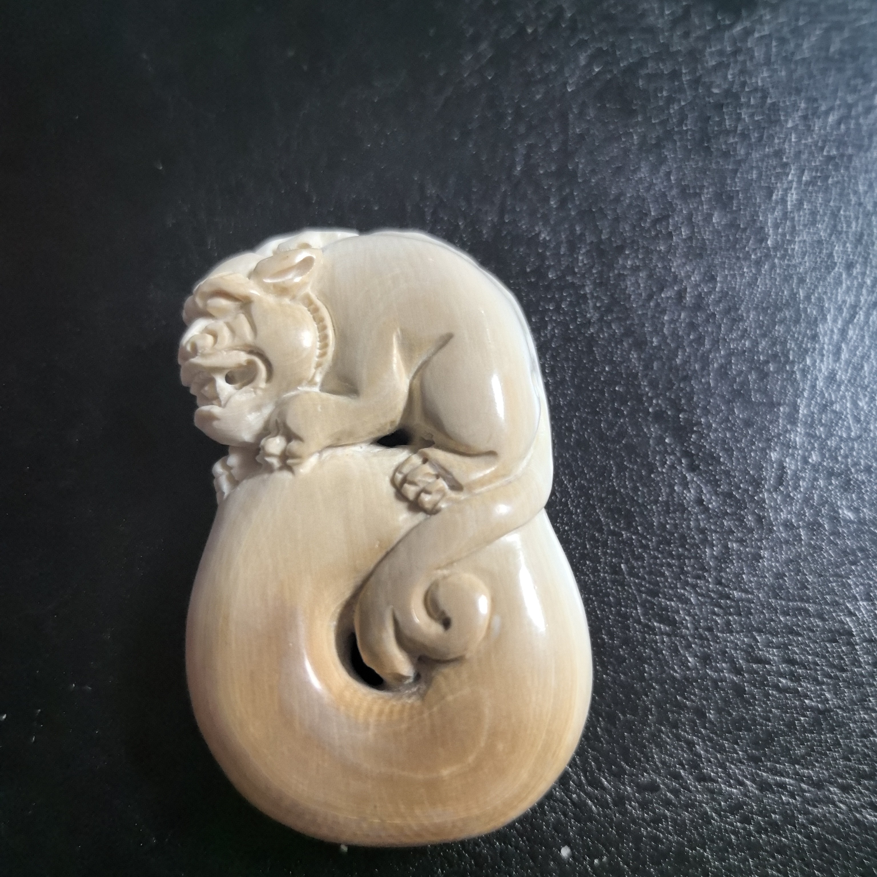 猛犸约24克雕刻件ZLX91