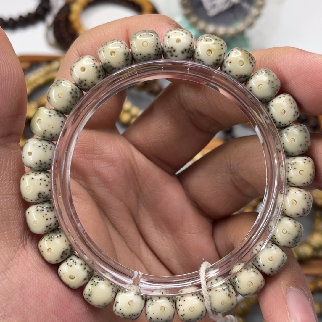 手串星月菩提9*8原生态石玉料正月大留白