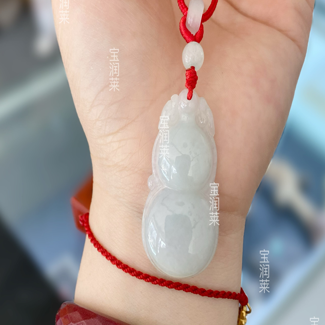 翡翠葫芦清新通透玉质细腻光滑