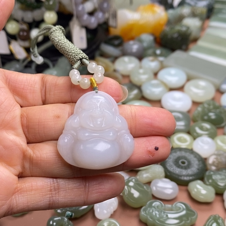 和田玉未镶嵌颈饰予