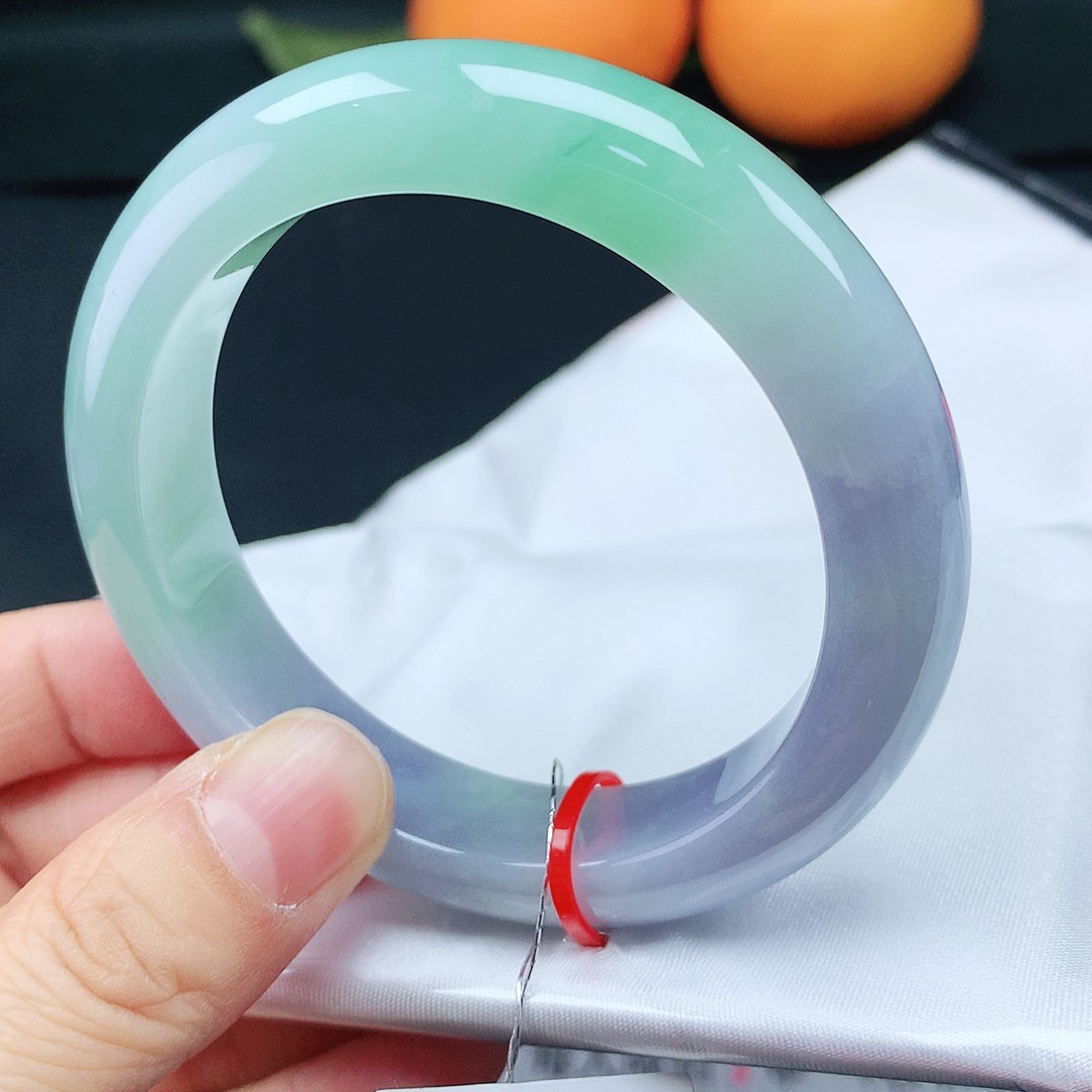 翡翠手镯未镶嵌54圈