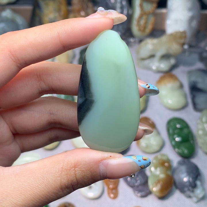 和田玉挂件未镶嵌?*跳