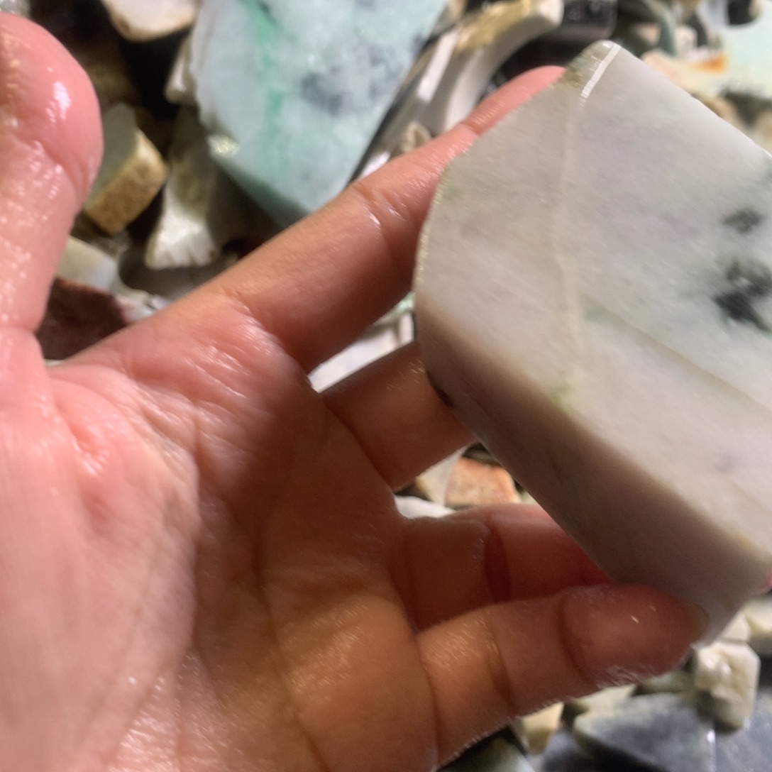 翡翠颈饰未镶嵌缅甸翡翠