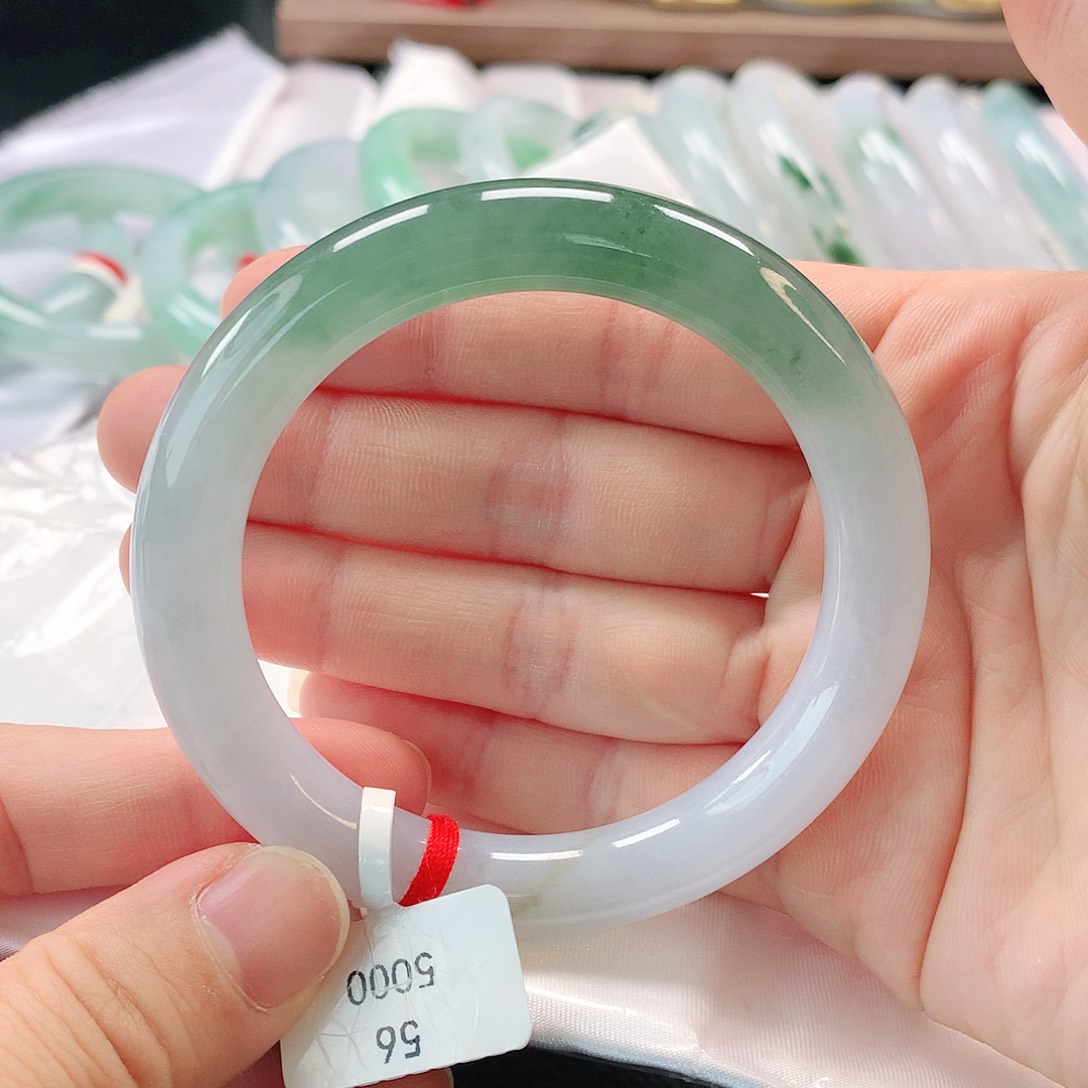 翡翠未镶嵌手镯缅甸A货翡翠手镯