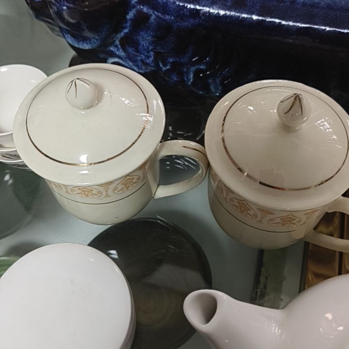 碗春蕾瓷厂象牙瓷一对
