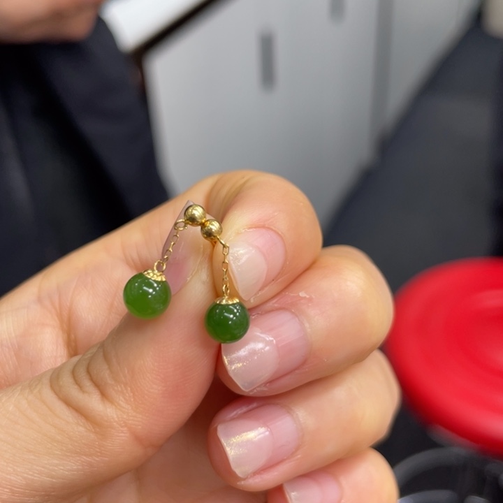 和田玉18K金镶嵌耳饰