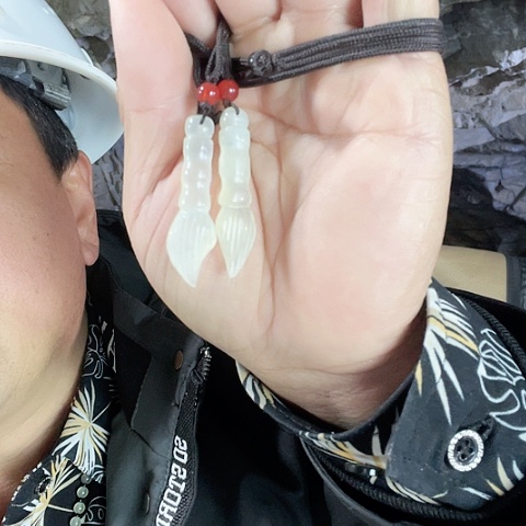 蛇纹石玉珠宝半成品未镶嵌