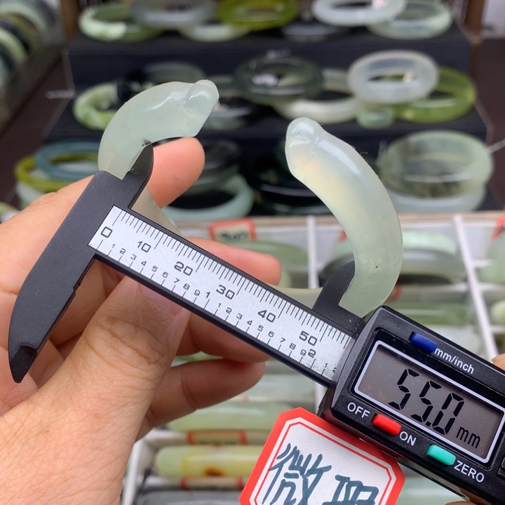 蛇纹石玉未镶嵌手镯905