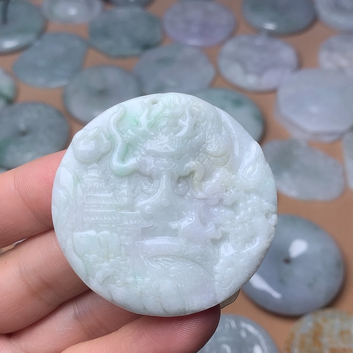 翡翠未镶嵌颈饰山水龙牌