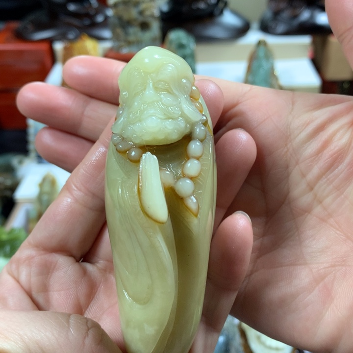 蛇纹石玉手把件未镶嵌