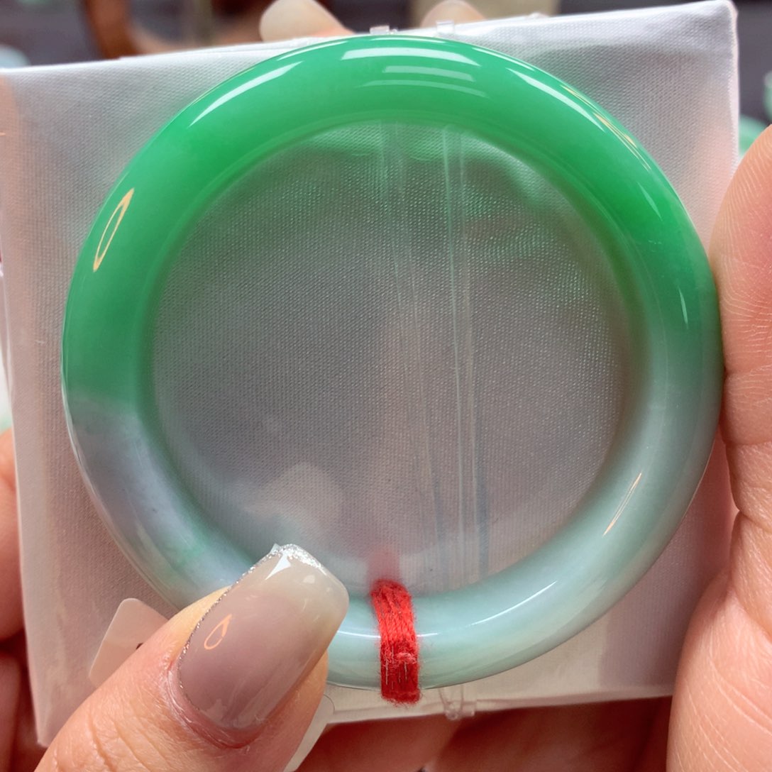 翡翠手镯未镶嵌50正7号88