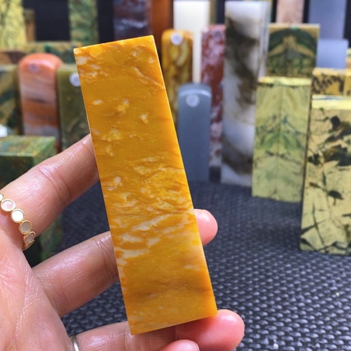 四川石少*青田石印章石