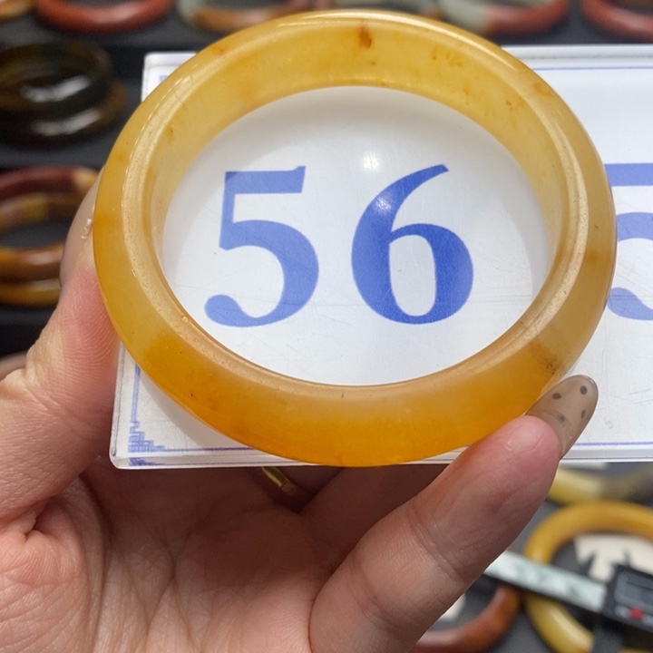 石英质玉（黄龙玉）手镯微瑕未镶嵌